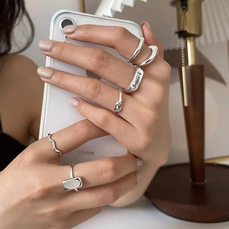 Intertwined Loop Ring